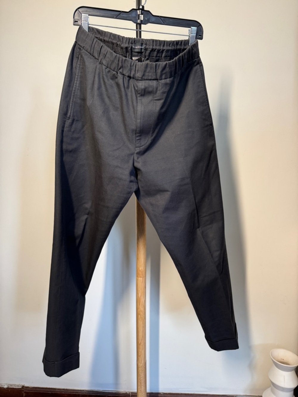 Club Monaco Black Elastic-Waist Tapered Chinos